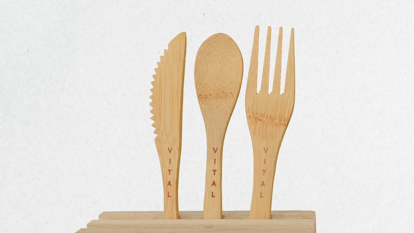 sustainable travel kit: cutlery + straws